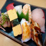 Sushi Masa - 令和4年12月 ランチタイム
                        並にぎり(赤出汁付) 660円