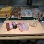 Uogashi Nihonichi Tachigui Sushi - 