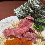 酒肴場 屯 - 霜降りの宮崎牛！