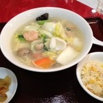 中華創作料理 家味道 餃子居酒屋  - 海鮮タンメン、チャーハンのセット