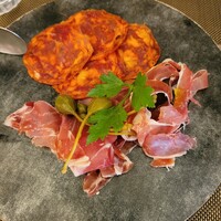 Jose Luis Karuizawa - ハモンセラーノ＆チョリソー盛り合わせ