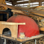 西山屋 - 店舗外にある薪窯