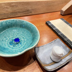 寿司 あさ海 - 指洗い　おしぼり　携帯置き