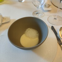 エトゥルスキ - パースニップのポタージュ　ハーブの泡