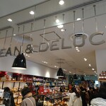 DEAN & DELUCA MARKET STORES - 