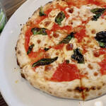 ピッツェリア　ダ　エンドー - サービスランチ　マルゲリータ【1100円】