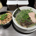 博多長浜らーめん いっき - ねぎらーめん　バリカタ　ちやーしゅーごはん