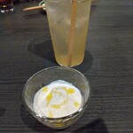 ワインと日本酒 居酒屋 Hana - 豆腐のムース