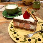 ア・ラ・カンパーニュ - 料理写真:ガトー・ド・ノンブル・ソワイユ ¥968 (税込)