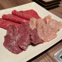焼肉うしごろ 新宿三丁目店 - 
