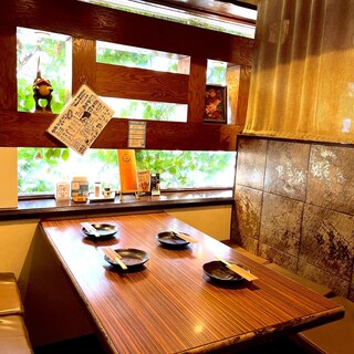 安心の半個室や12名で宴会も出来る団体席もご用意してます！