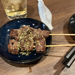 馬刺しと馬串焼き スタンド馬ジロー - 馬串焼き150円