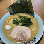 Machida Shouten - ラーメン750円(すべて普通)