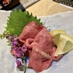 笑家 - 上牛タン刺