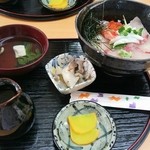 真野商店 - 海鮮丼