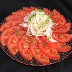 onion and tomato carpaccio