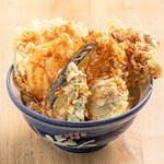 Vegetable Ten-don (tempura rice bowl) set meal