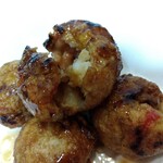 たこやき極秘製造基地 - パックの底に残っていた「特製ソース」かけて頂きます＼(^o^)／