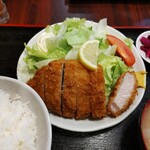 Emmaya - えんまや自慢のとんかつ定食 900円 ♪