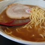 栄昇らーめん 匠 - 麺はこんな感じ