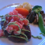 ダニエルハウス - 塩麹トマトとバジルのハンバ－グ