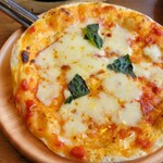 オリーブの丘 - ピッツァ・マルゲリータ