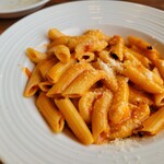 オリーブの丘 - ペンネ　えびのビスククリームソース（ガンベレッティ）