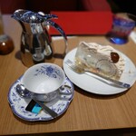 Kafe Aoyama - 