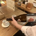 炉端と日本酒 魚丸 - 「喜楽長 辛口純米吟醸酒ぐいのみ」(390円)