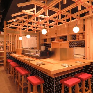 しっぽりカウンター席も！