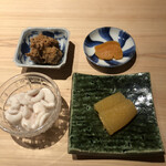 枯淡 - 左上から時計回り　あん肝、カラスミ、タラの白子、数の子