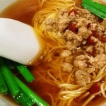 中国上海料理　豫園 - 辛さ控えめな台湾ラーメン　麺が細い