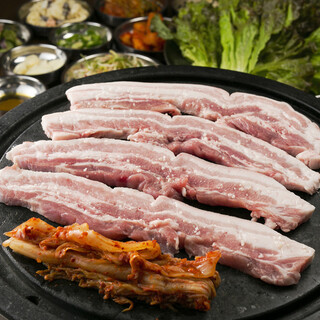 The tender and odorless pork is exquisite! The original Samgyeopsal specialty store