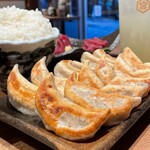 肉汁餃子のダンダダン - 