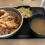 吉野家 - 牛丼並＋お新香/お味噌汁セット(632円)