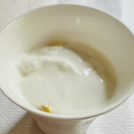 万平ホテル メインダイニングルーム - フルーツ＆ヨーグルト