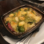 カフェ アンド カンティーヌ ノートル - 芽キャベツとエビと白茄子のアヒージョ