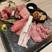近江うし 焼肉 にくTATSU 青山本店 - 