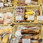 腸詰屋 - 店頭の商品