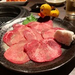 Koube Gyuu Koshitsu Yakiniku Te Changu N Tenkuu - 