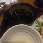 無国籍 HARU - とろろと結び昆布の煮もの（保護色で見えない）