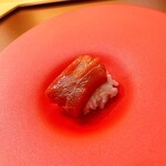 美会 - 中トロ丼です。黒トリュフのスライスがオプションで