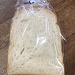 ベーカリーカフェデリス - 食パン