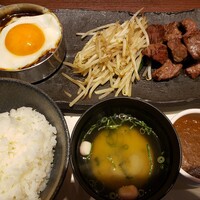 神戸牛 鉄板焼 リオ 大阪御堂筋店 - ボリュームあるなー