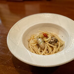 HEEK - 牡蠣のオイルパスタ