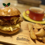 ビルダーズ - マッケンチーズとフライドチキンバーガー