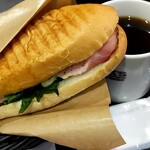 ベックスコーヒーショップ - 料理写真:BLTサンドと珈琲です