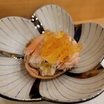Tasuke Zushi - 香箱ガニ 出汁と林檎のジュレ