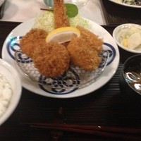 とんかつ まい泉 青山本店 - ヒレかつ、えびフライ、クリームコロッケの盛り合わせ