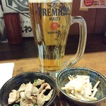 あわわ屋 - 生ビール(420円)とお通し(300円)